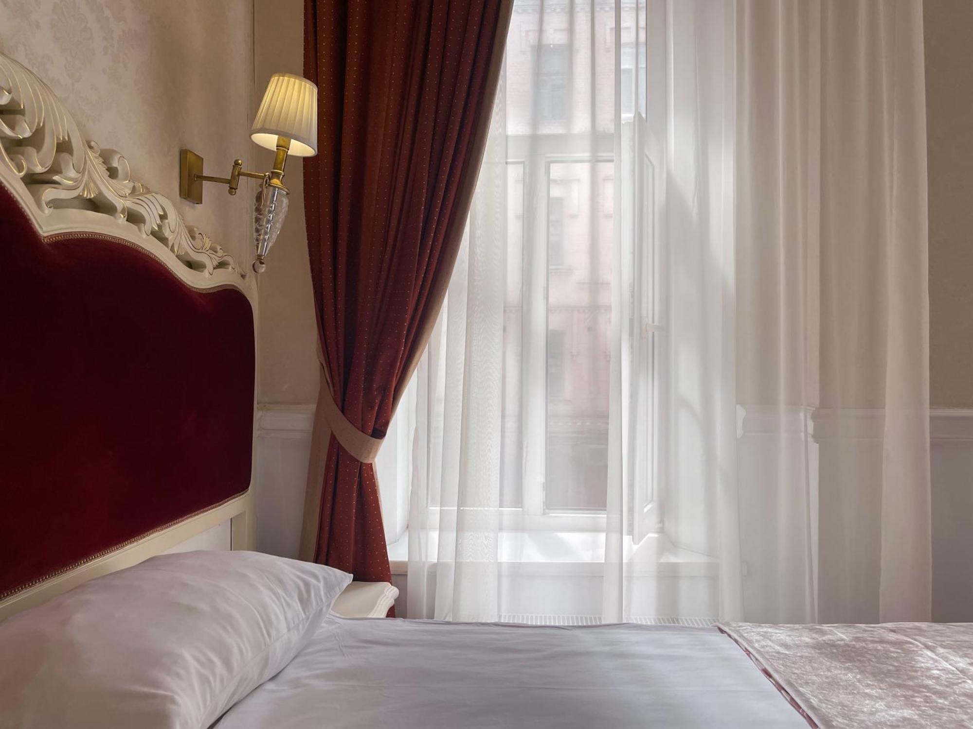 Royal Grand Hotel Kiev Luaran gambar
