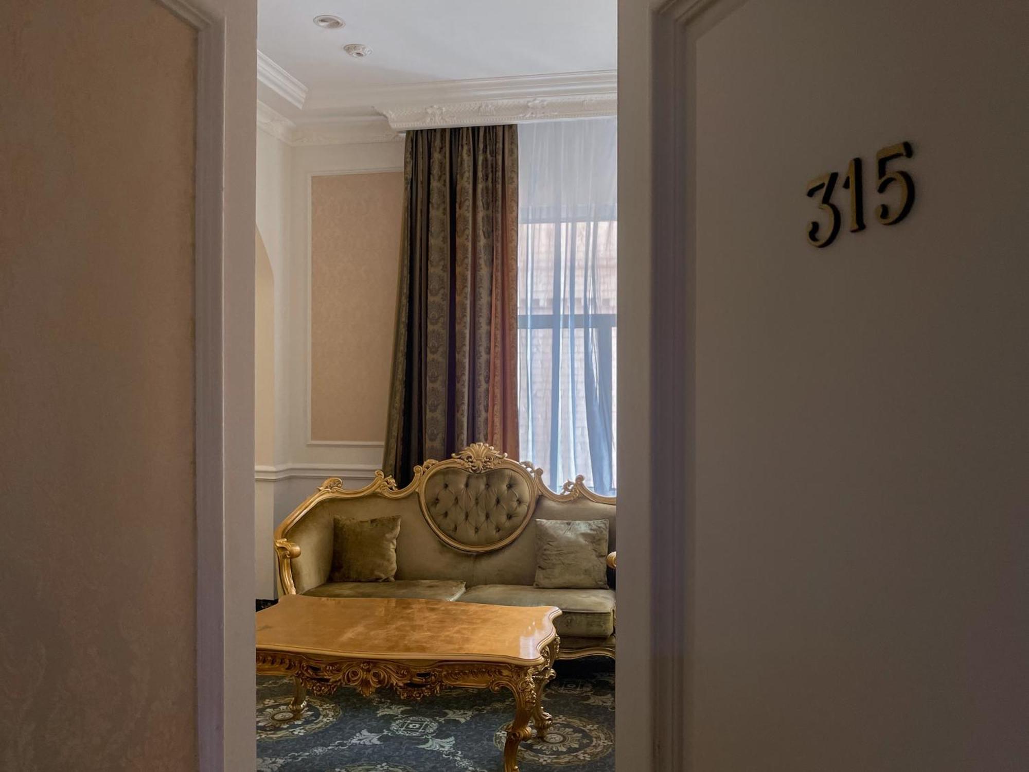 Royal Grand Hotel Kiev Luaran gambar