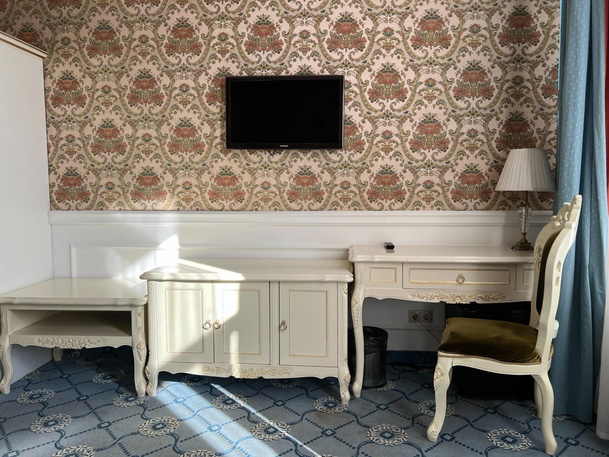 Royal Grand Hotel Kiev Luaran gambar