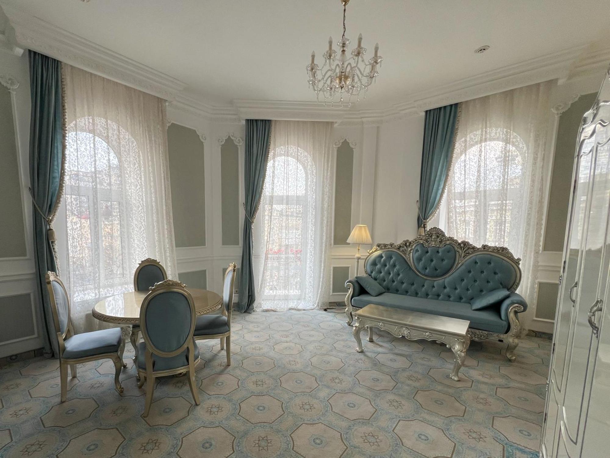 Royal Grand Hotel Kiev Bilik gambar